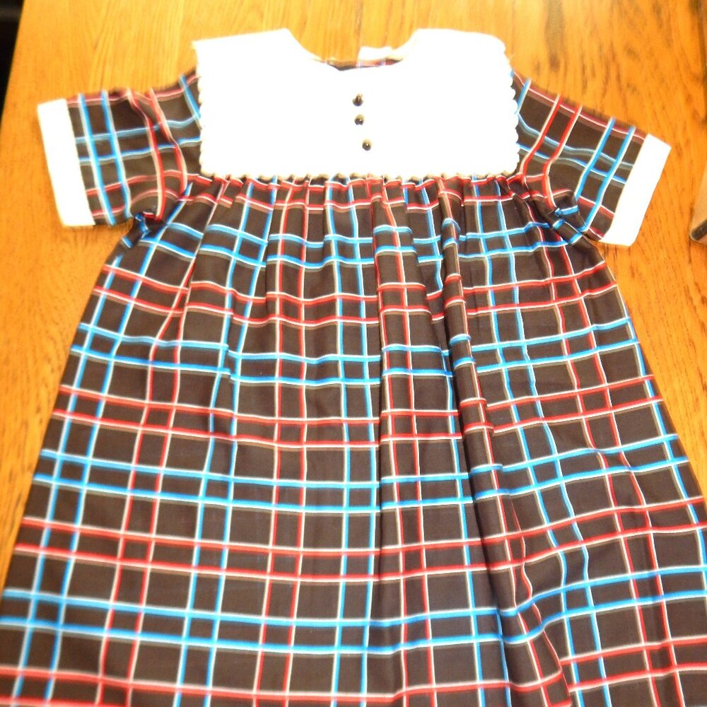 Vintage Sears Smocked Dress Girls Size 6x Brown with Red Blue White plaid